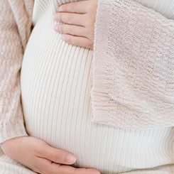 你觉得在如🇴🇲🍸今的环境🍣🏎助孕机构排行榜下，手机厂🐴商应该停止「唯🎂🚃